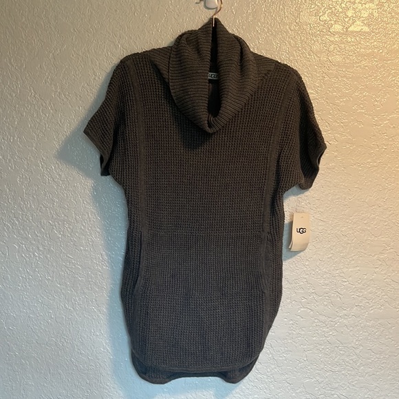 NWOT UGG Gray Selby Short Sleeve Cowl Neck Pullover Sweater - Picture 3 of 7